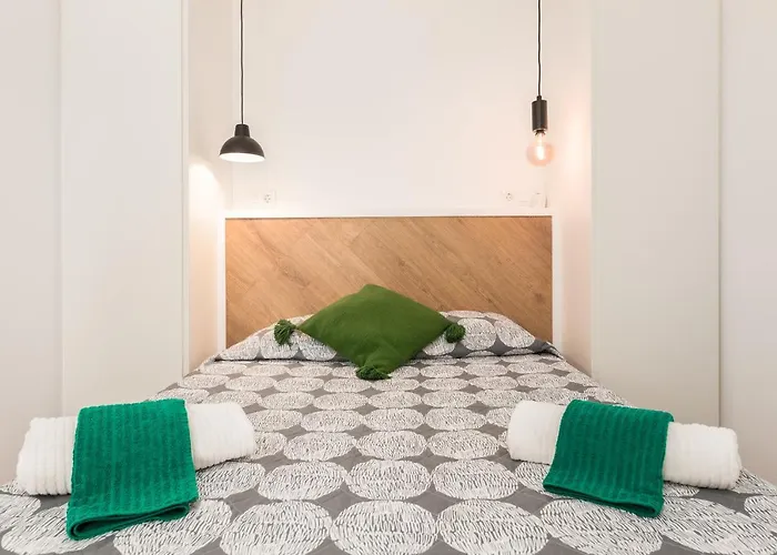 Moderno En * Κόστα Κάλμα